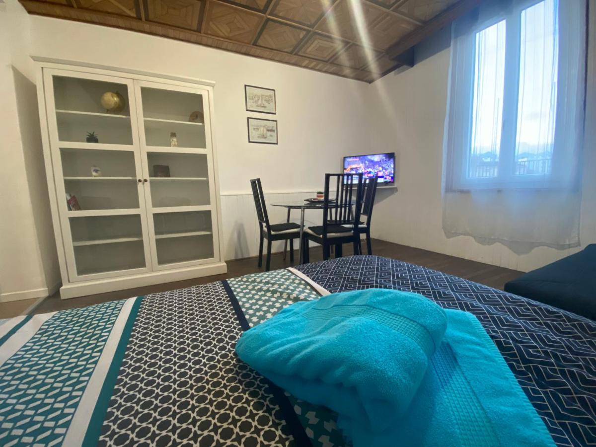Au Bouquet Troyen - Wifi - Calme Et Tranquillite Apartment Troyes Exterior photo