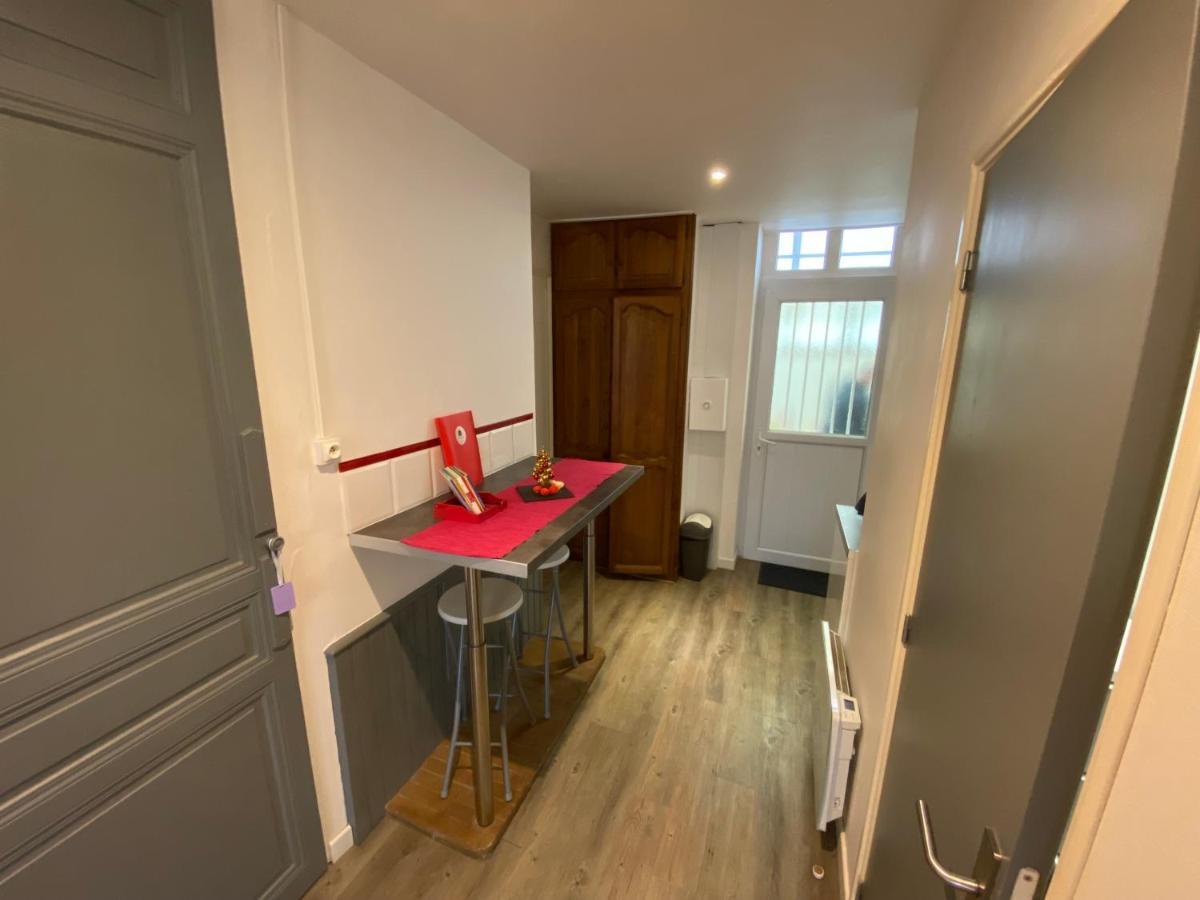 Au Bouquet Troyen - Wifi - Calme Et Tranquillite Apartment Troyes Exterior photo