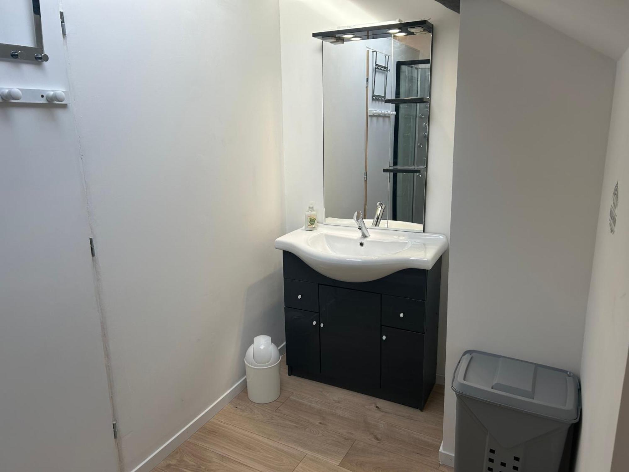 Au Bouquet Troyen - Wifi - Calme Et Tranquillite Apartment Troyes Exterior photo