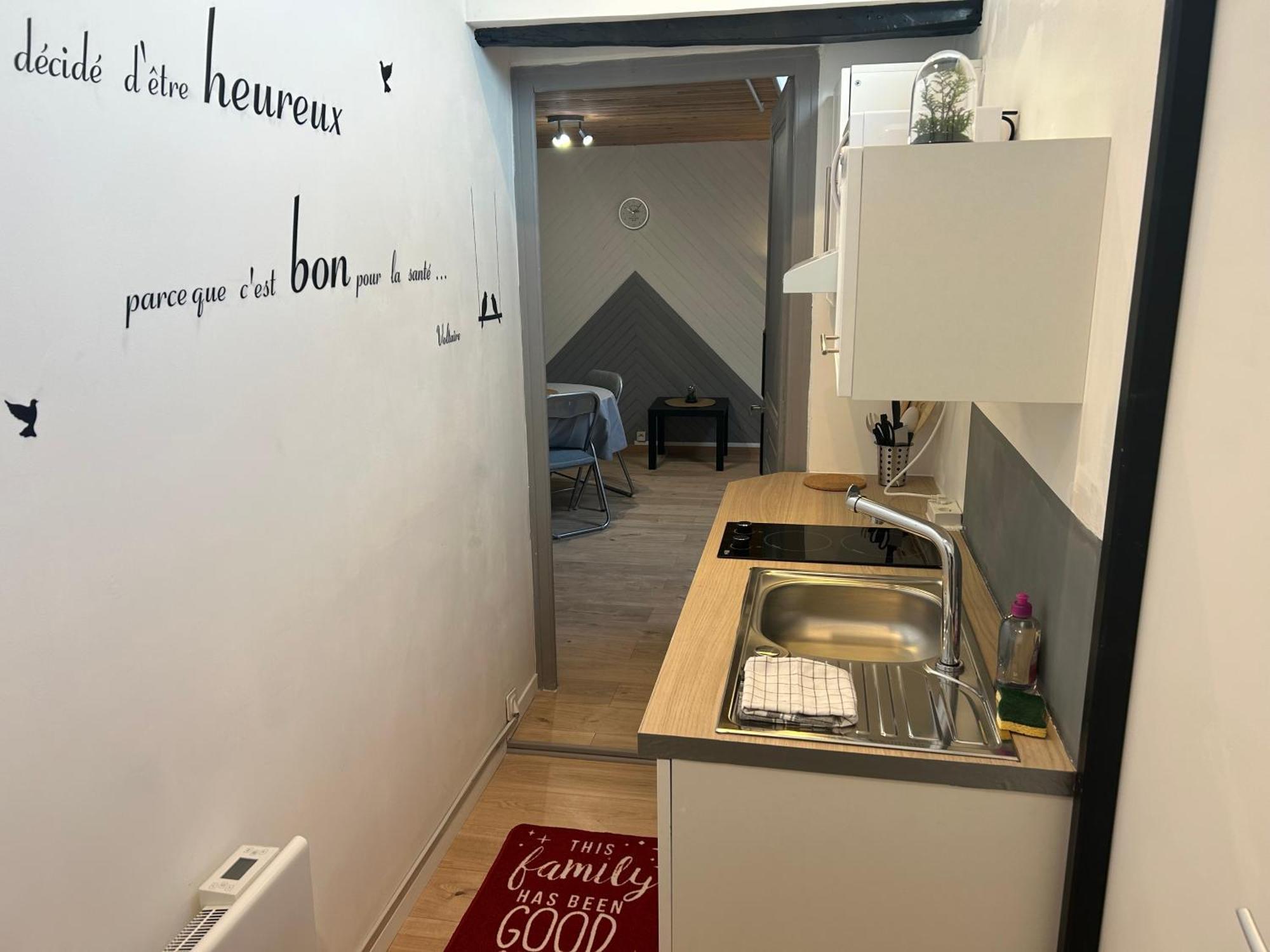 Au Bouquet Troyen - Wifi - Calme Et Tranquillite Apartment Troyes Exterior photo