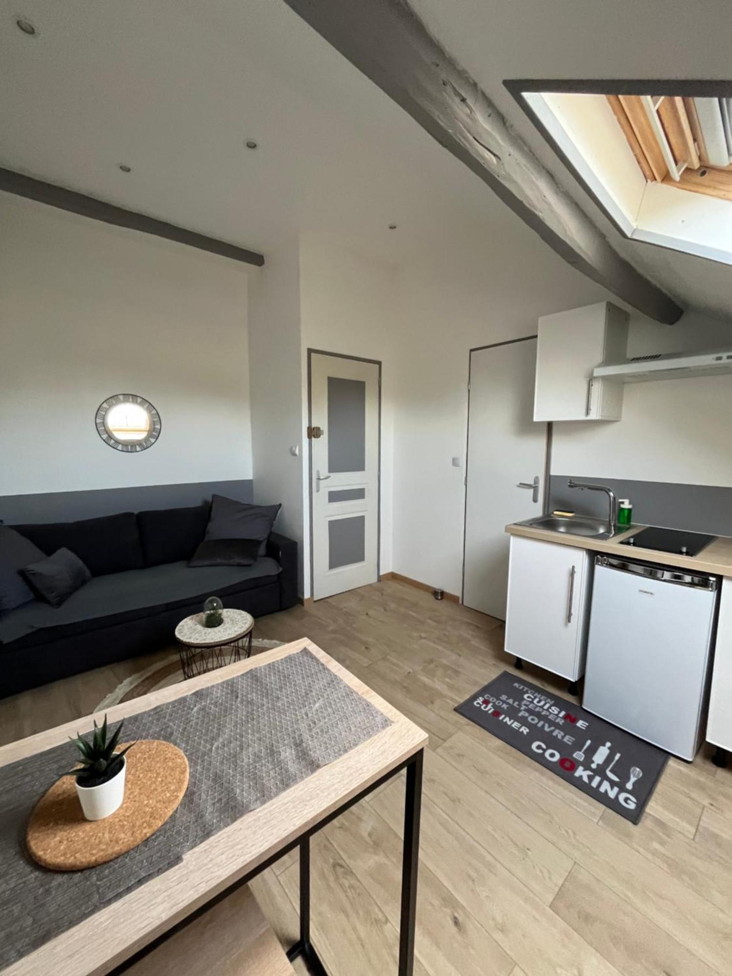 Au Bouquet Troyen - Wifi - Calme Et Tranquillite Apartment Troyes Exterior photo