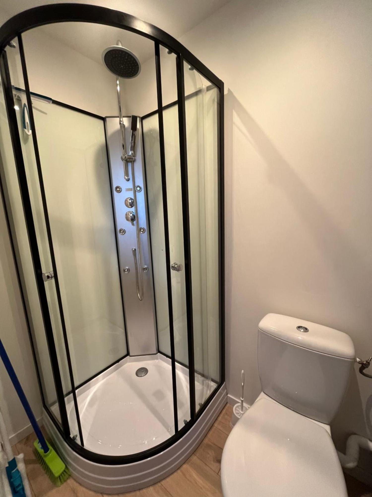 Au Bouquet Troyen - Wifi - Calme Et Tranquillite Apartment Troyes Exterior photo