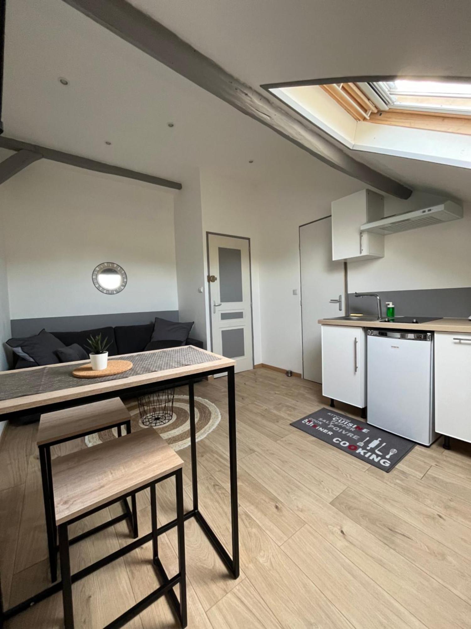 Au Bouquet Troyen - Wifi - Calme Et Tranquillite Apartment Troyes Exterior photo